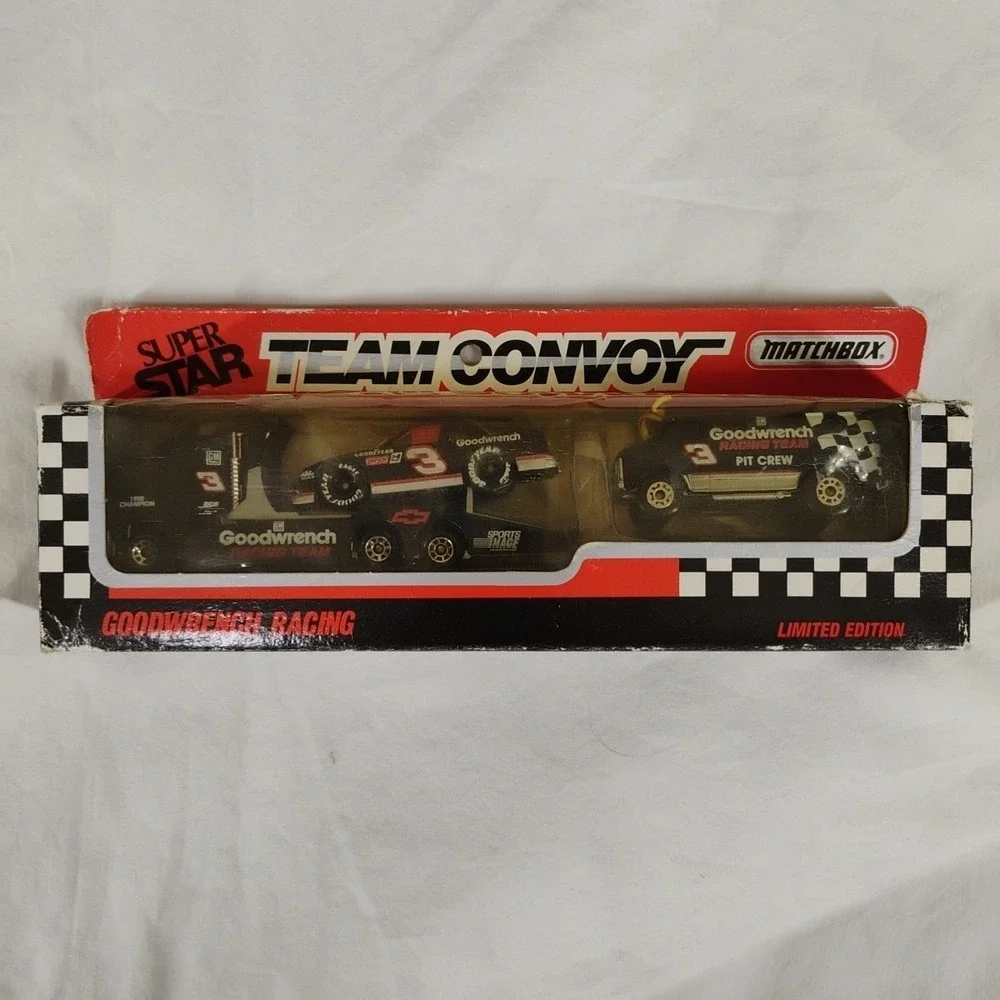 Huge NOS‎ 20pc Collectible NASCAR Hot Wheels Cars Trucks Damaged Packages Lot
